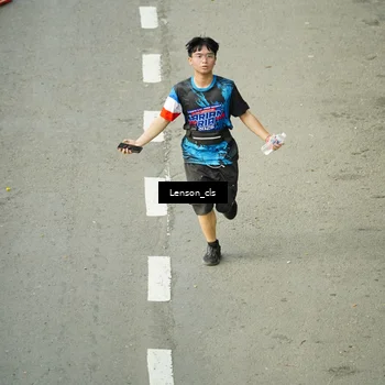 Runner Photo 7689105