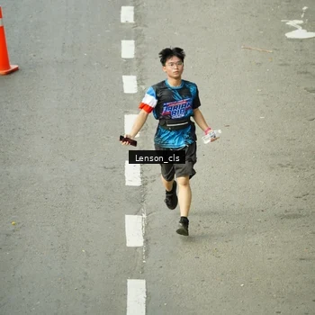 Runner Photo 7689111