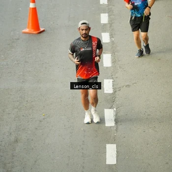 Runner Photo 7689124