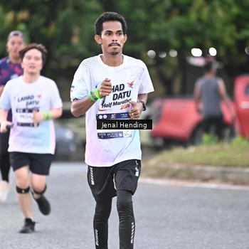 Runner Photo 7689152