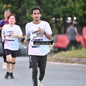 Runner Photo 7689160