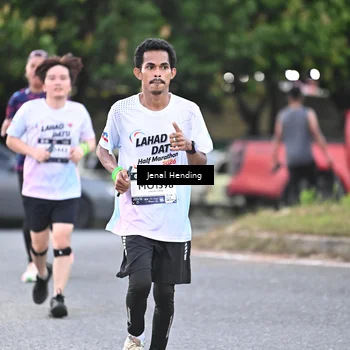 Runner Photo 7689172