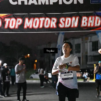 Runner Photo 7689192