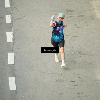 Runner Photo 7689306