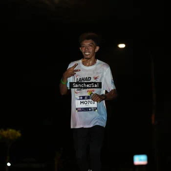 Runner Photo 7689319