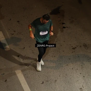 Runner Photo 7689320