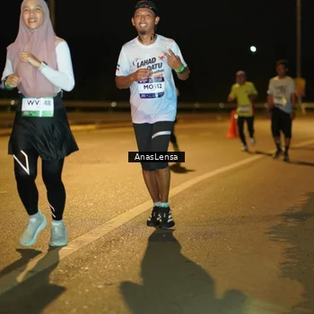 Runner Photo 7689325