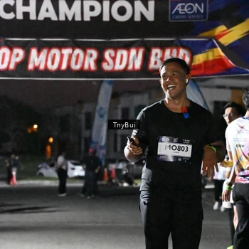 Runner Photo 7689330