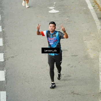 Runner Photo 7689368