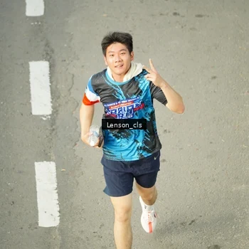 Runner Photo 7689390