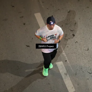 Runner Photo 7689398
