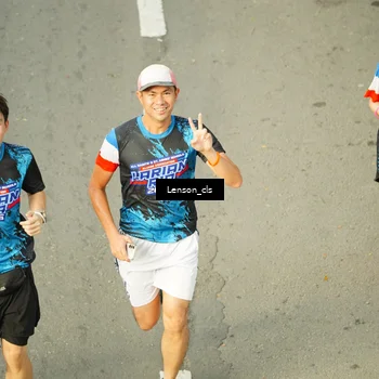 Runner Photo 7689410