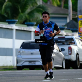 Runner Photo 7689416