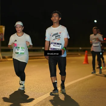 Runner Photo 7689442