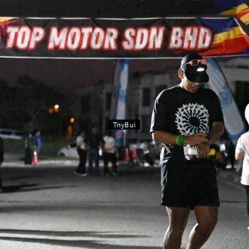 Runner Photo 7689469