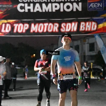 Runner Photo 7689471