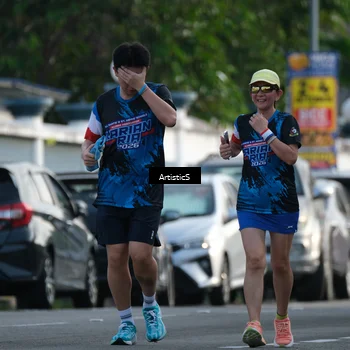 Runner Photo 7689475