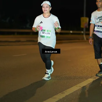 Runner Photo 7689480