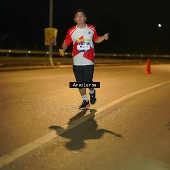 Runner Photo 7689669