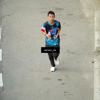 Runner Photo 7689685