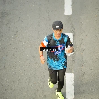 Runner Photo 7689688