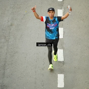 Runner Photo 7689712