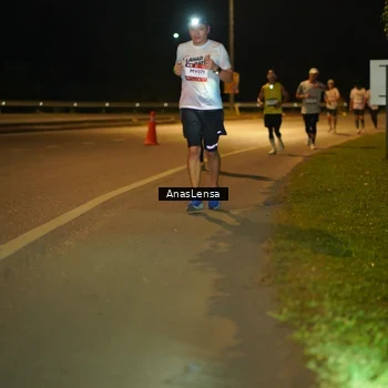 Runner Photo 7689737