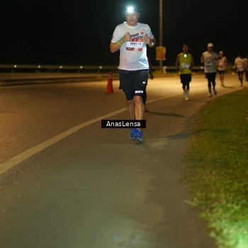 Runner Photo 7689747