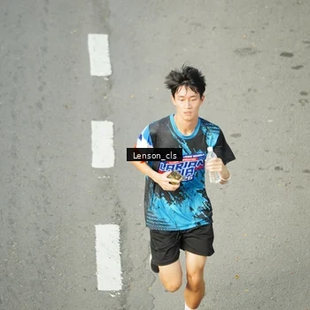 Runner Photo 7689769