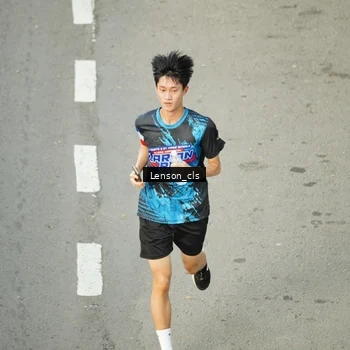 Runner Photo 7689774