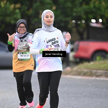 Runner Photo 7689792