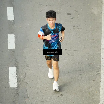 Runner Photo 7689807