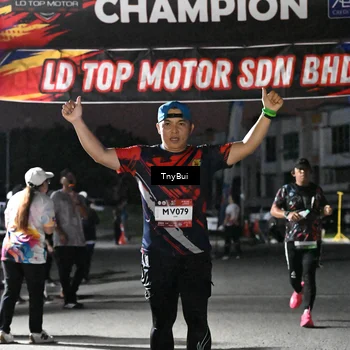 Runner Photo 7689832