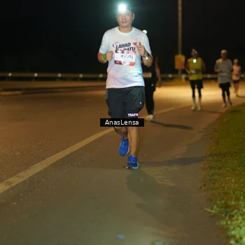 Runner Photo 7689834