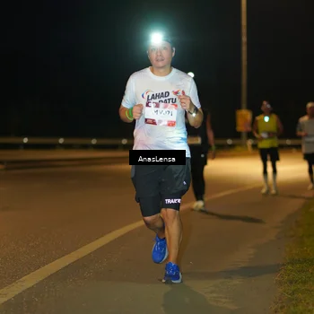 Runner Photo 7689837