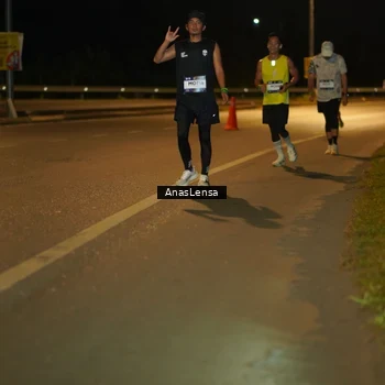 Runner Photo 7689856