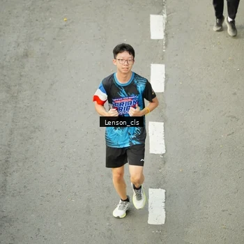 Runner Photo 7689861