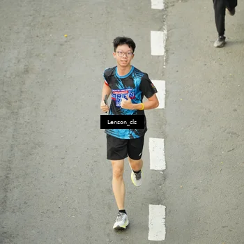 Runner Photo 7689863