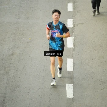 Runner Photo 7689870
