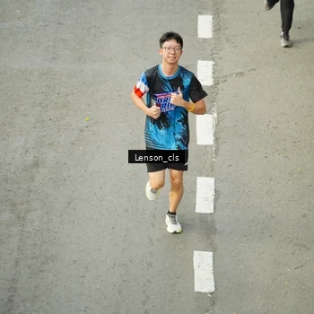 Runner Photo 7689874