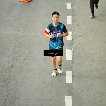 Runner Photo 7689875