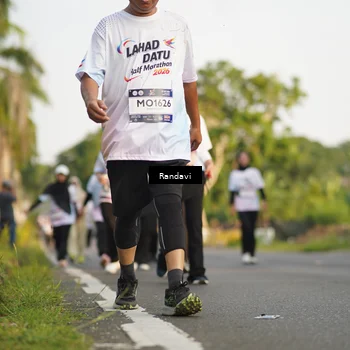 Runner Photo 7689885