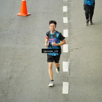 Runner Photo 7689886