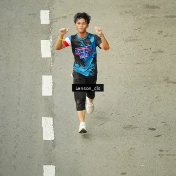 Runner Photo 7689912