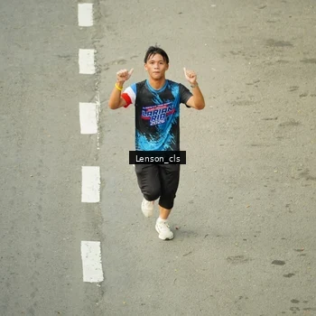 Runner Photo 7689915