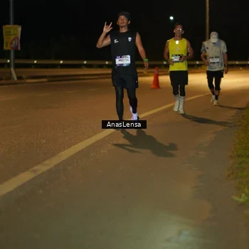 Runner Photo 7689921