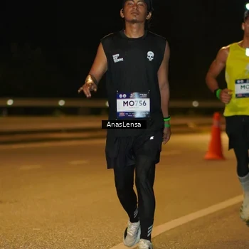Runner Photo 7689926