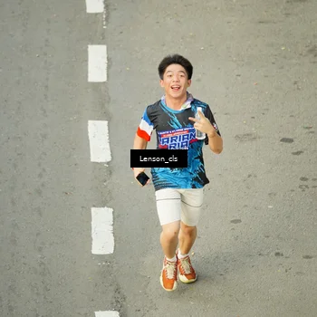 Runner Photo 7689957
