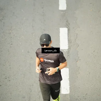 Runner Photo 7689965