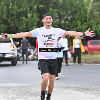 Runner Photo 7689975